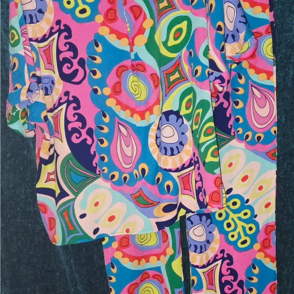 Women’s Colorful Paisley Print Set - Pink & Blue - Picture 2 of 5